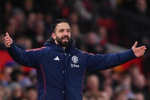 开云体育官方app-阿莫林解释换下加纳乔 承认曼联低位防守时更舒服