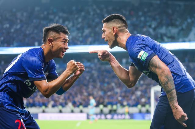 开云体育app-斯卢茨基如何妙手让申花逆转？中超争冠悬念再起