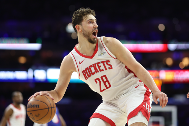 两连胜！杜兰特33+8，申京33+9，五锋成逆转关键，乌度卡研究成功