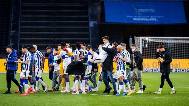 开云体育入口-13天5赛，果断轮换9人+变阵，柏林赫塔变出生天